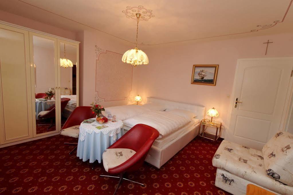 Hotel Garni Regina Goessweinstein Exterior foto